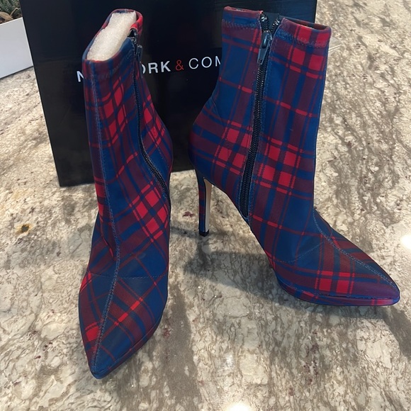 EUC worn once plaid booties sz 7 ❤️💙 by NY&C - Picture 2 of 5